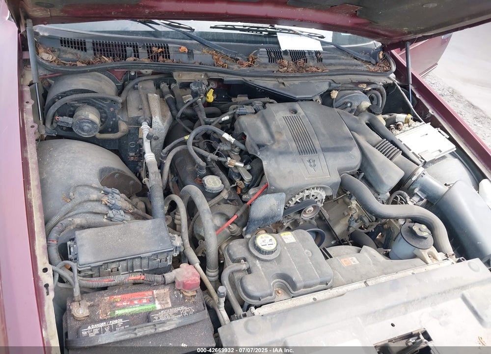 2008 MERCURY GRAND MARQUIS VIN: 2MEFM74V88X610558