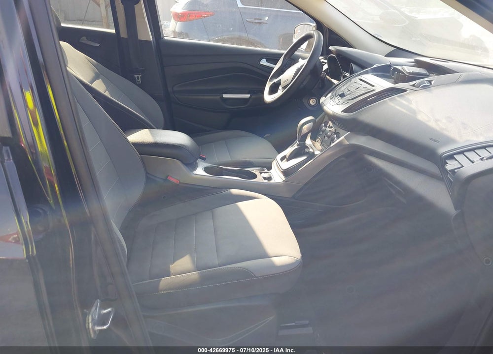 2016 FORD ESCAPE VIN: 1FMCU0G7XGUA23773