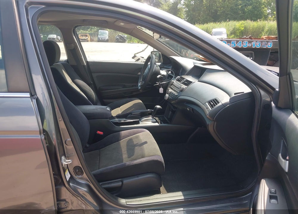 2009 HONDA ACCORD 2.4 LX-P VIN: 1HGCP26469A149309