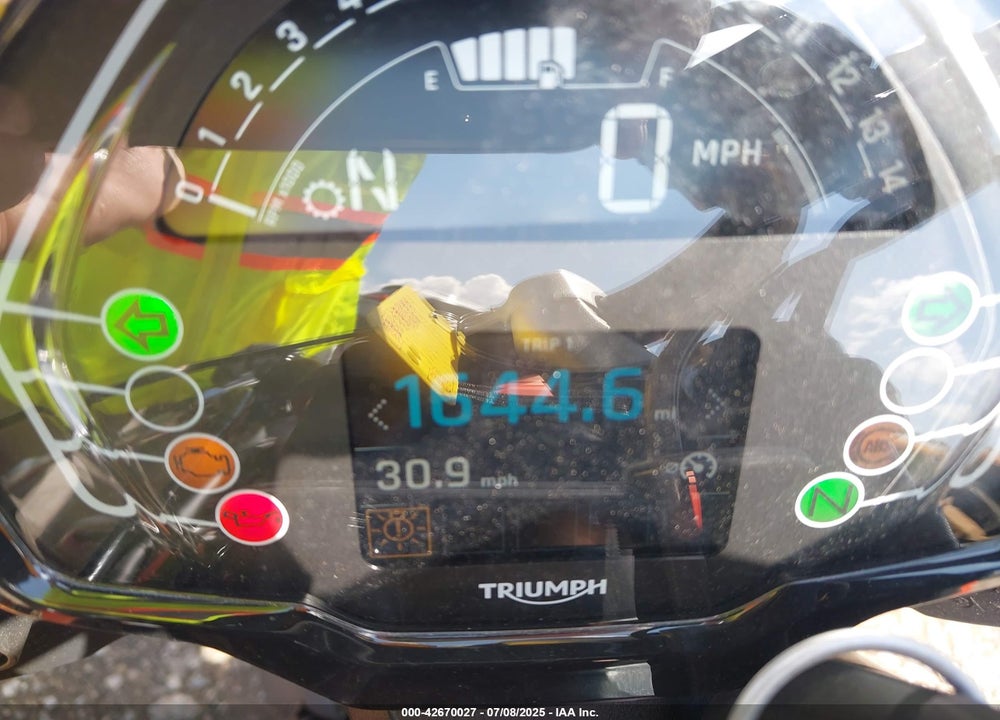 2025 TRIUMPH MOTORCYCLE STREET TRIPLE 765 R VIN: SMTA604S0STCC1873