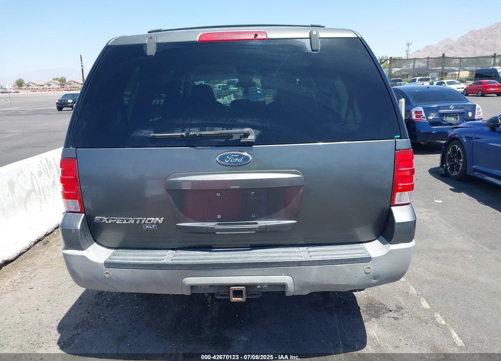 2003 FORD EXPEDITION XLT VIN: 1FMEU15L33LA32622