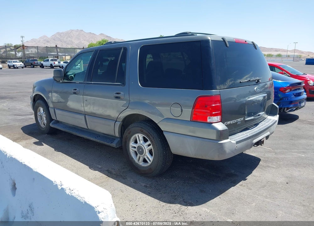 2003 FORD EXPEDITION XLT VIN: 1FMEU15L33LA32622