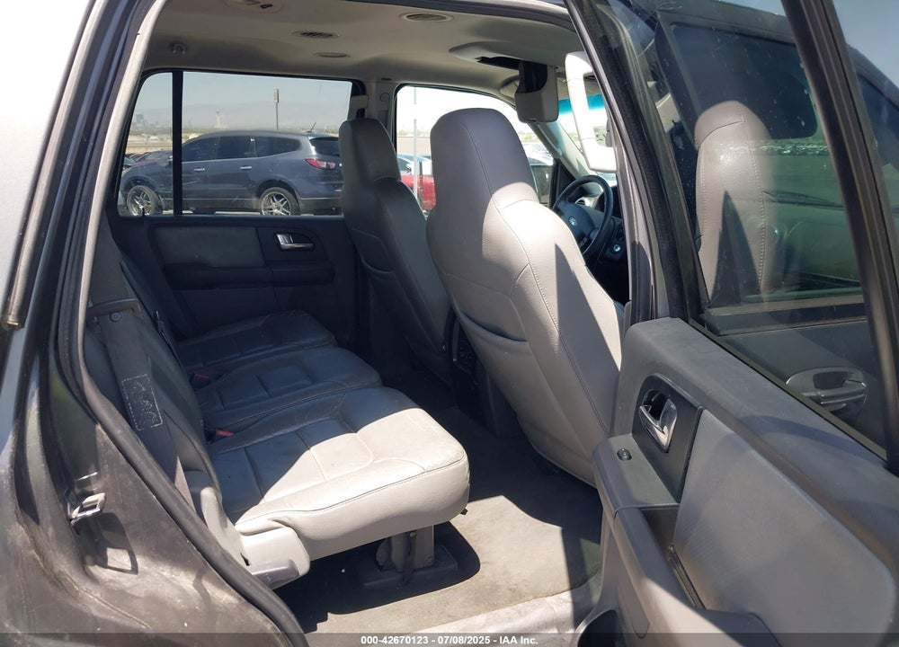 2003 FORD EXPEDITION XLT VIN: 1FMEU15L33LA32622