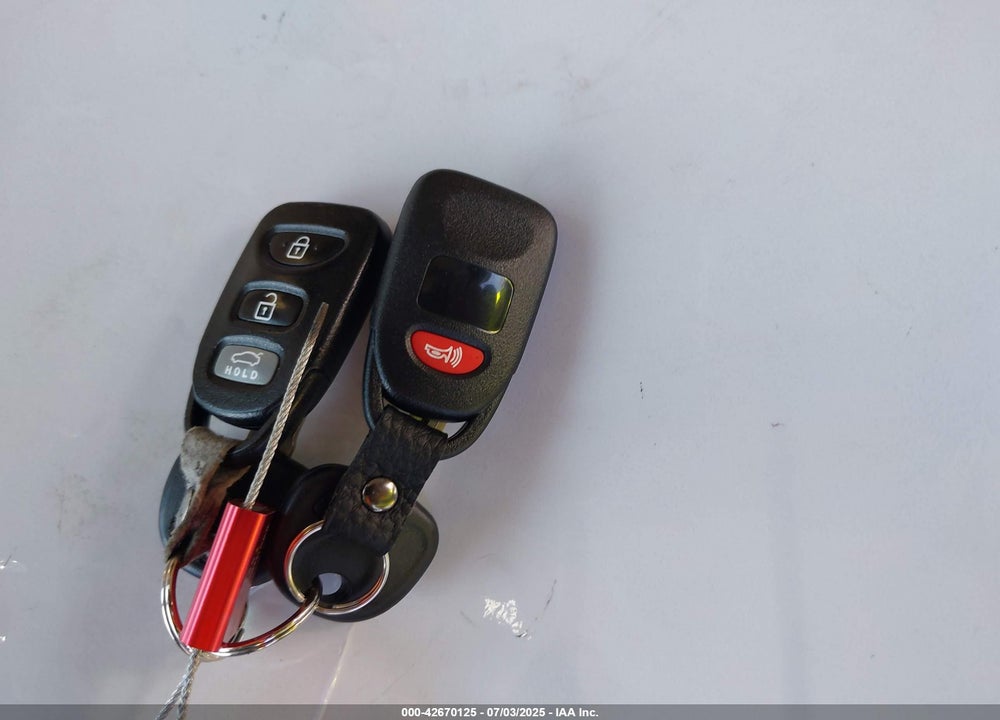 2011 HYUNDAI ELANTRA VIN: 5NPDH4AE8BH005822