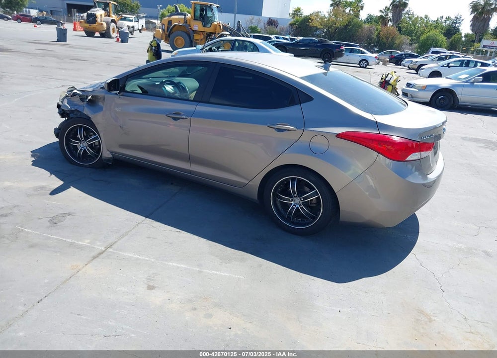 2011 HYUNDAI ELANTRA VIN: 5NPDH4AE8BH005822