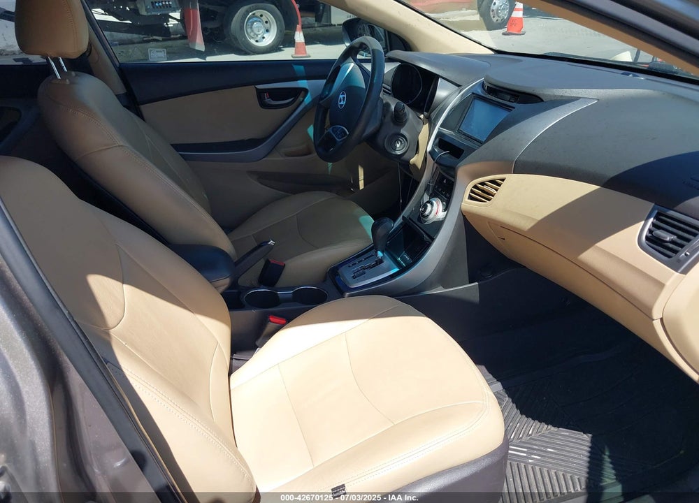 2011 HYUNDAI ELANTRA VIN: 5NPDH4AE8BH005822
