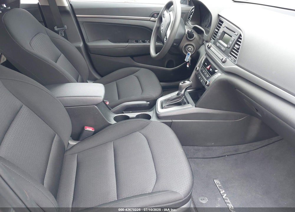2018 HYUNDAI ELANTRA VIN: 5NPD74LF4JH353317