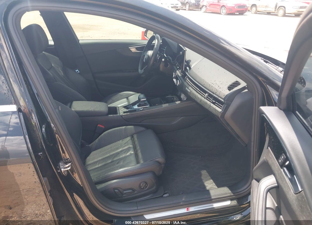 2022 AUDI A4 VIN: WAUEAAF49NN013209