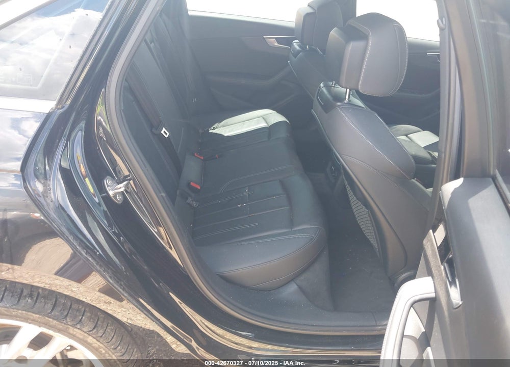 2022 AUDI A4 VIN: WAUEAAF49NN013209