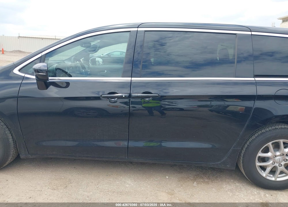2025 CHRYSLER PACIFICA SELECT VIN: 2C4RC1BG6SR585805