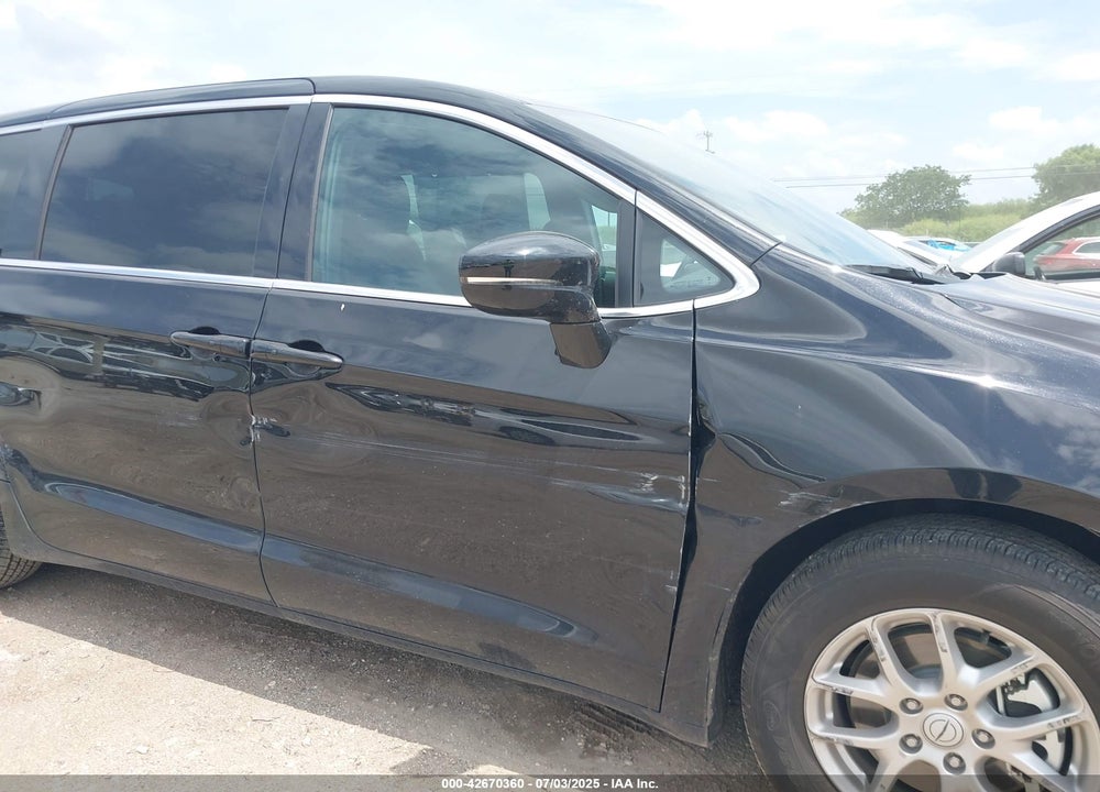 2025 CHRYSLER PACIFICA SELECT VIN: 2C4RC1BG6SR585805