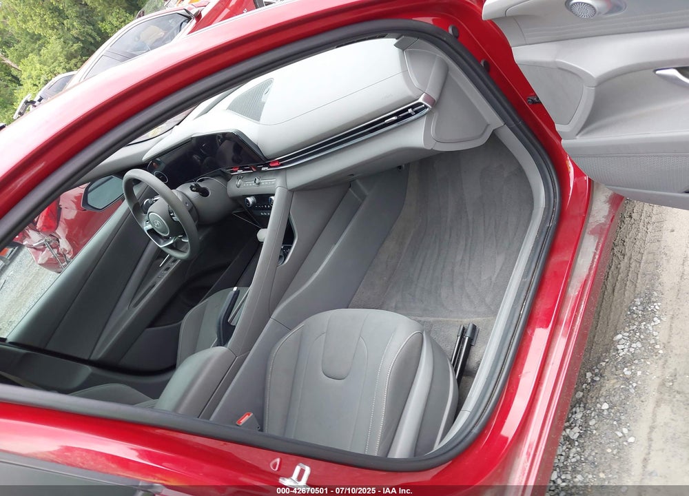 2024 HYUNDAI ELANTRA VIN: KMHLM4DG3RU643458