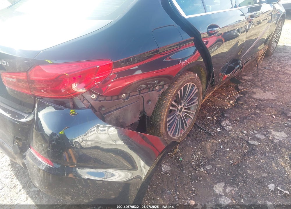 2019 BMW 5 SERIES VIN: WBAJA5C53KBX46825