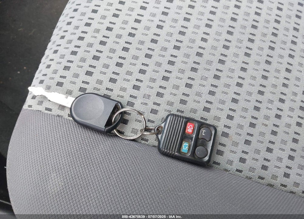 2006 FORD FOCUS VIN: 1FAHP34N36W225465