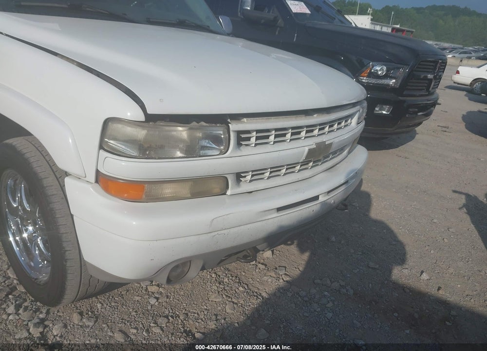 2005 CHEVROLET SUBURBAN 1500 Z71 VIN: 3GNFK16ZX5G216948