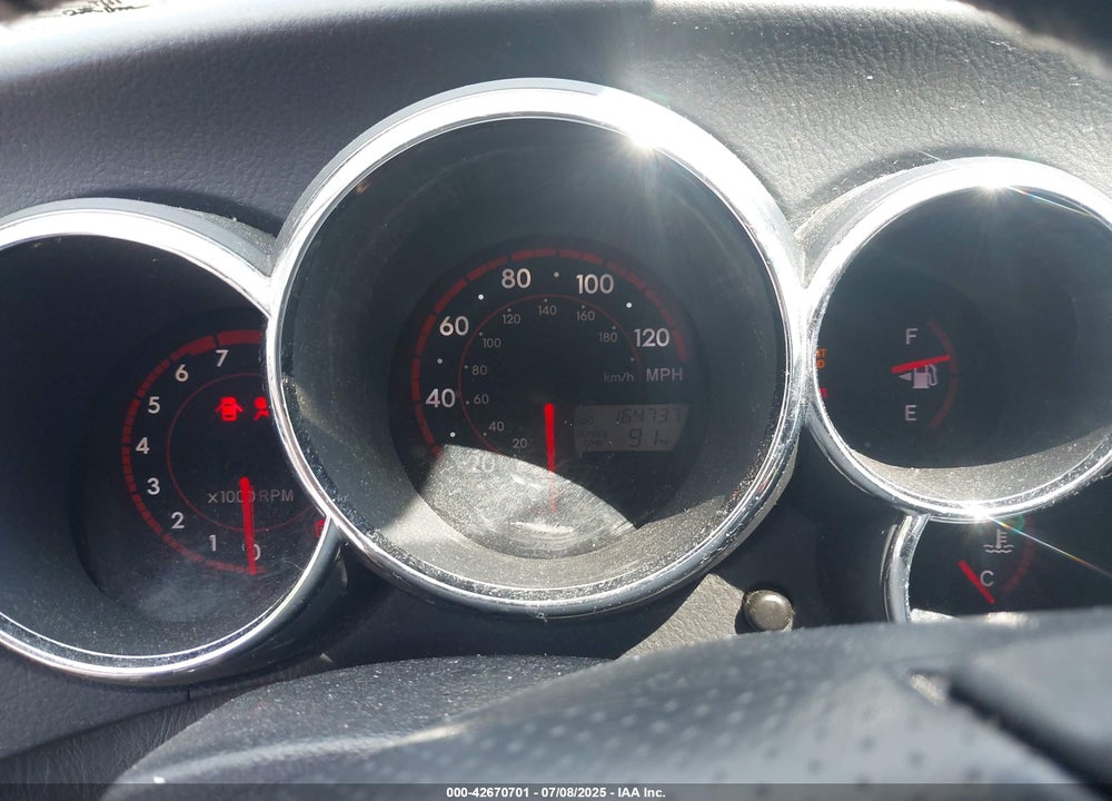 2007 TOYOTA MATRIX VIN: 2T1KR32E37C661305
