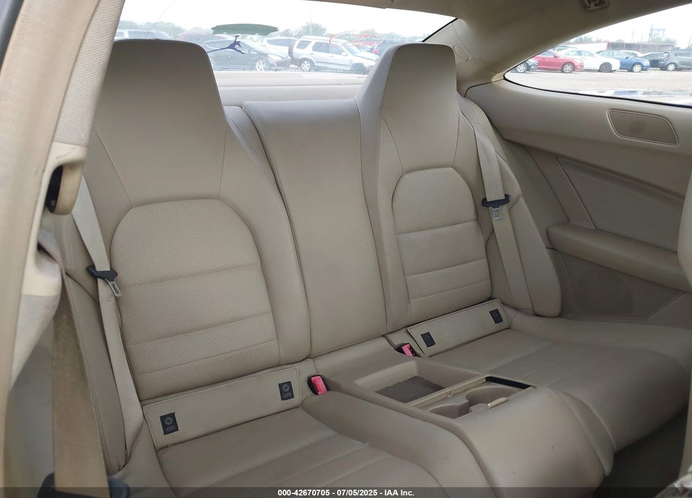 2015 MERCEDES-BENZ C 250 VIN: WDDGJ4HB9FG370183