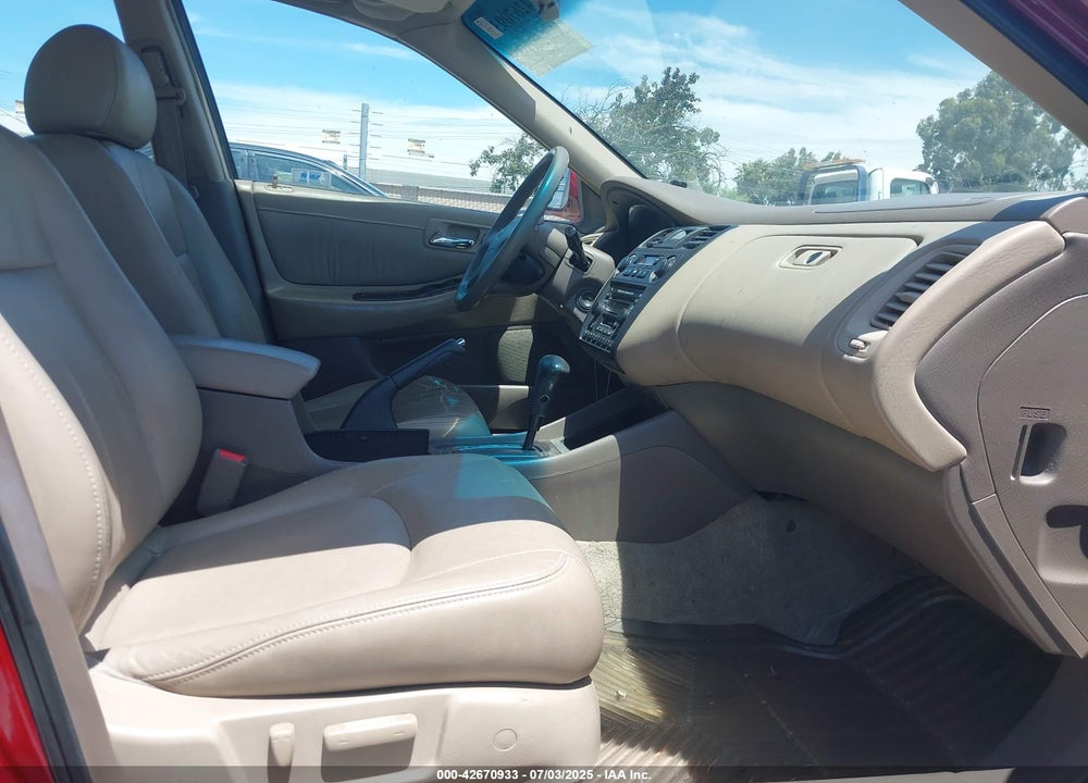 2001 HONDA ACCORD 3.0 EX VIN: 1HGCG16571A036914