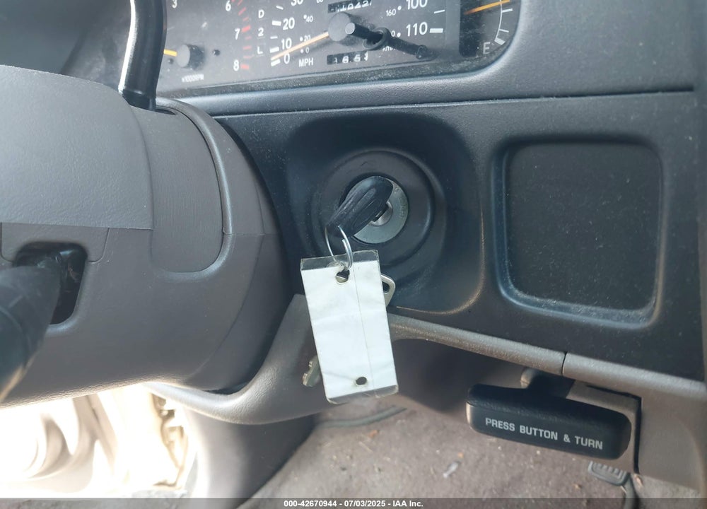 1996 TOYOTA TACOMA XTRACAB VIN: 4TAVL52N8TZ112995