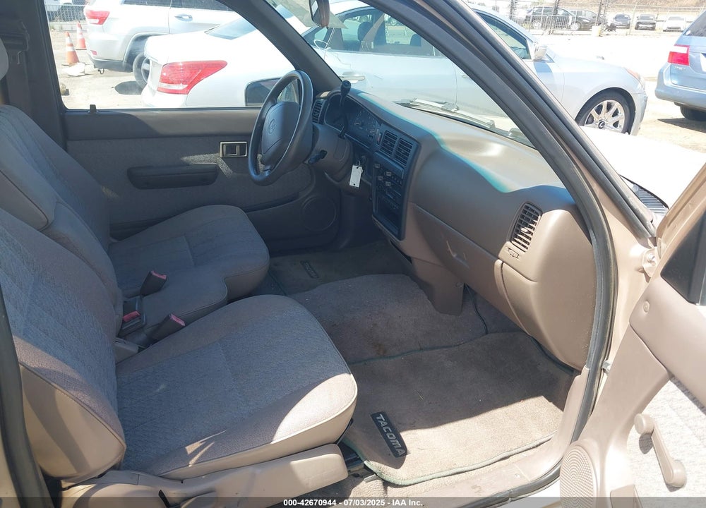 1996 TOYOTA TACOMA XTRACAB VIN: 4TAVL52N8TZ112995