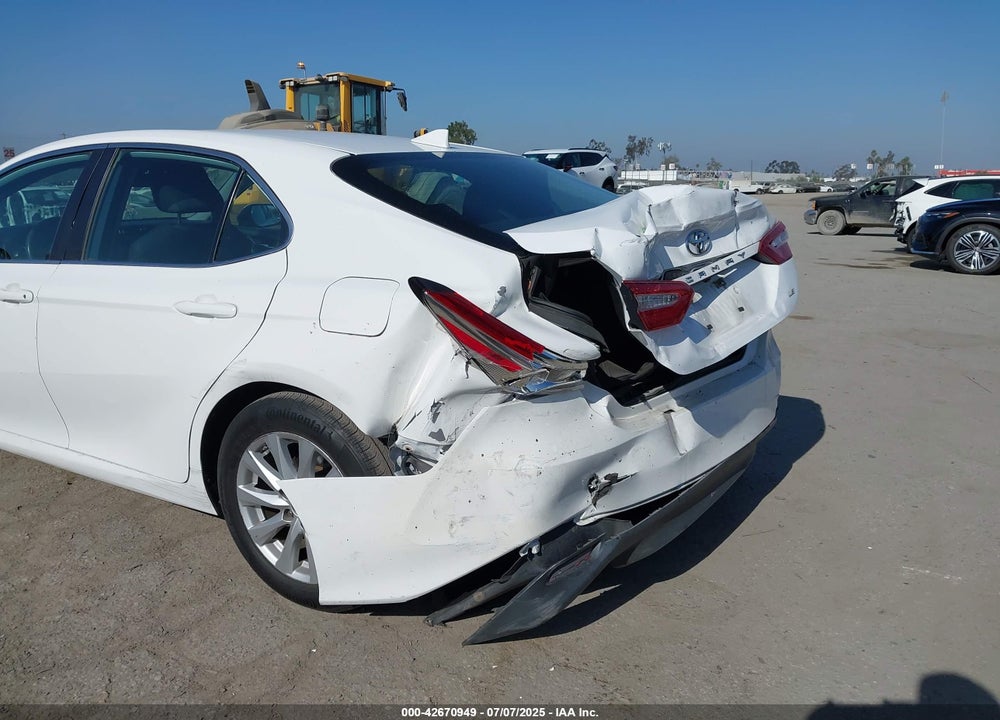 2019 TOYOTA CAMRY VIN: 4T1B11HK5KU772289