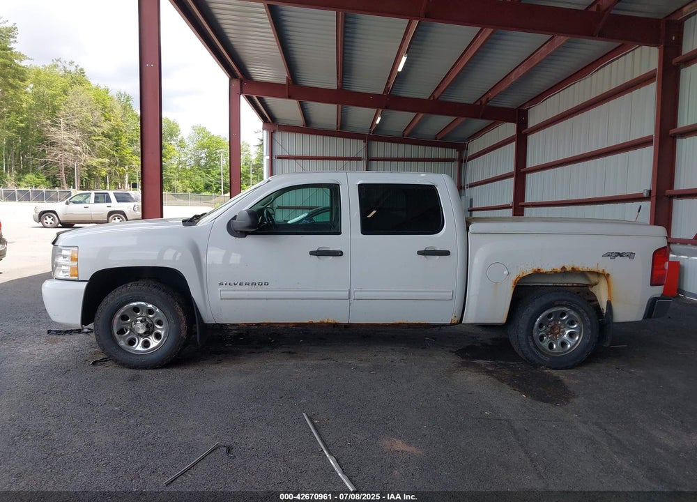 2011 CHEVROLET SILVERADO 1500 VIN: 3GCPKSEA7BG149204