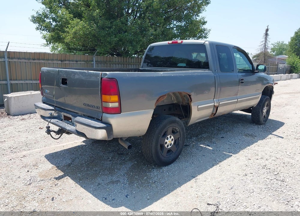 1999 CHEVROLET SILVERADO 1500 LS VIN: 2GCEC19V8X1231387