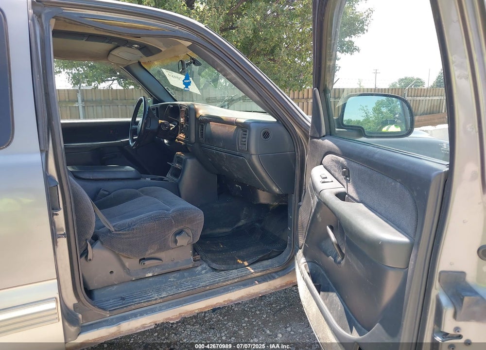 1999 CHEVROLET SILVERADO 1500 LS VIN: 2GCEC19V8X1231387
