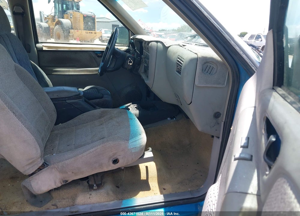 1995 CHEVROLET S TRUCK VIN: 1GCCS19Z9S8262487