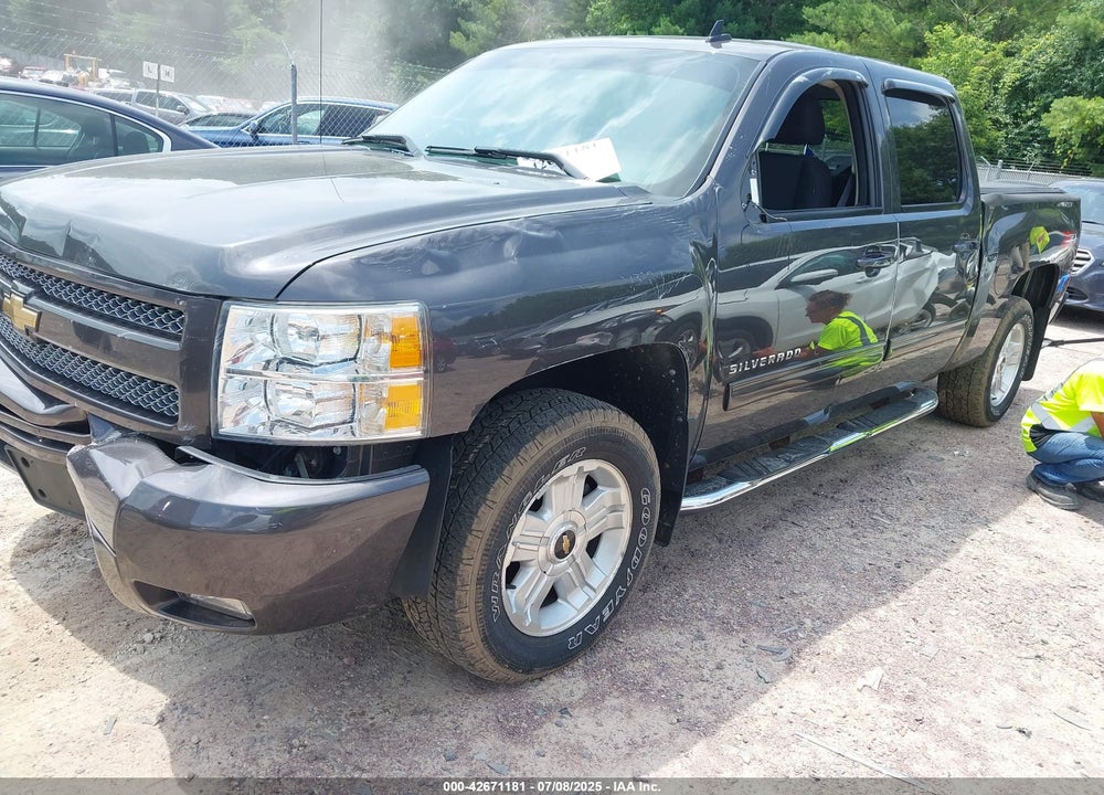 2011 CHEVROLET SILVERADO 1500 VIN: 3GCPKSE37BG195102