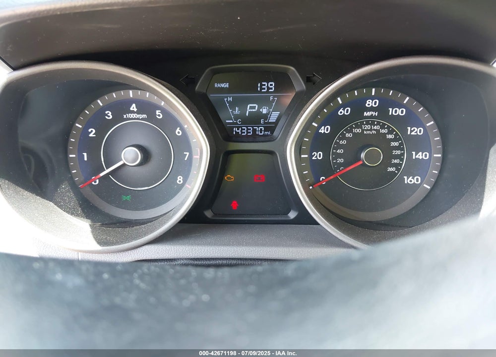2016 HYUNDAI ELANTRA VIN: 5NPDH4AE3GH789611