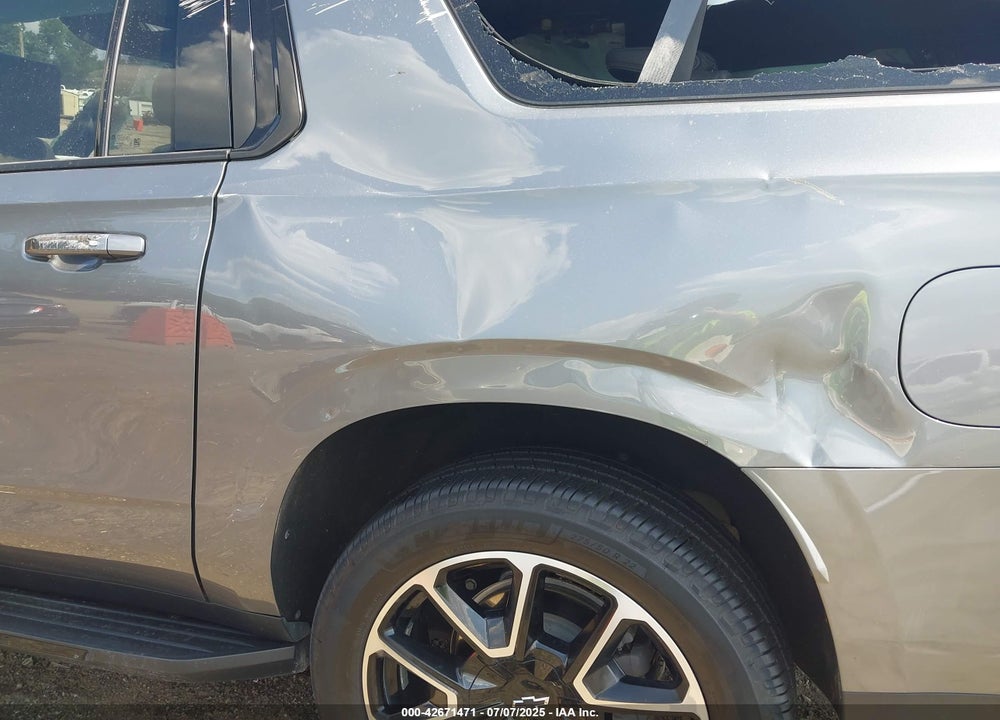 2022 CHEVROLET SUBURBAN 2WD RST VIN: 1GNSCEKT2NR124124