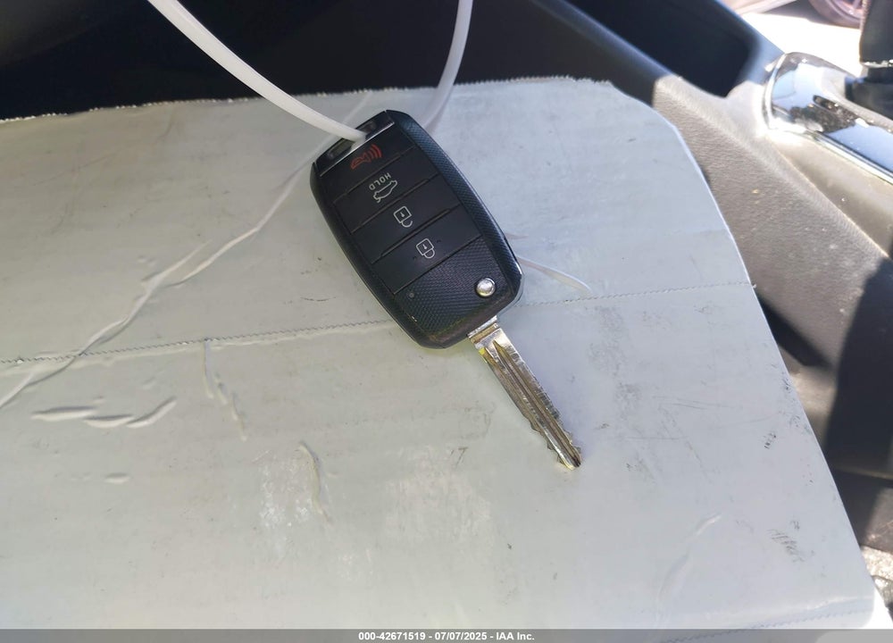 2017 KIA FORTE LX VIN: 3KPFK4A72HE015447