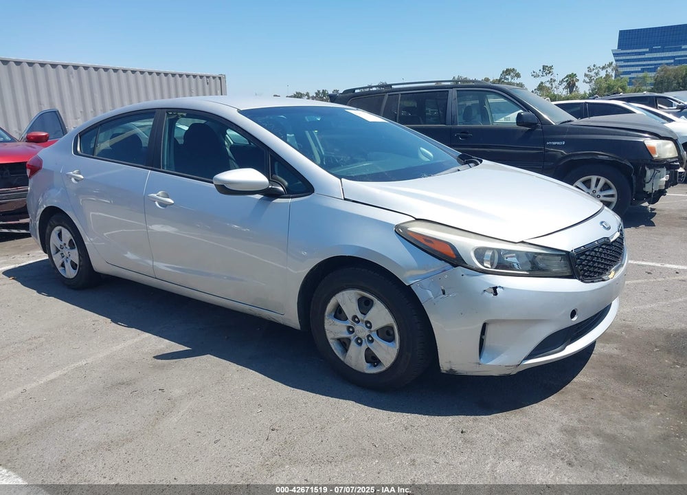2017 KIA FORTE LX VIN: 3KPFK4A72HE015447