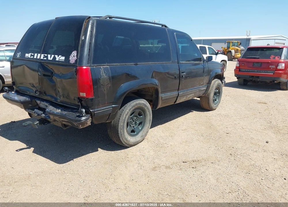 1999 CHEVROLET TAHOE VIN: 3GNEK18R8XG122286