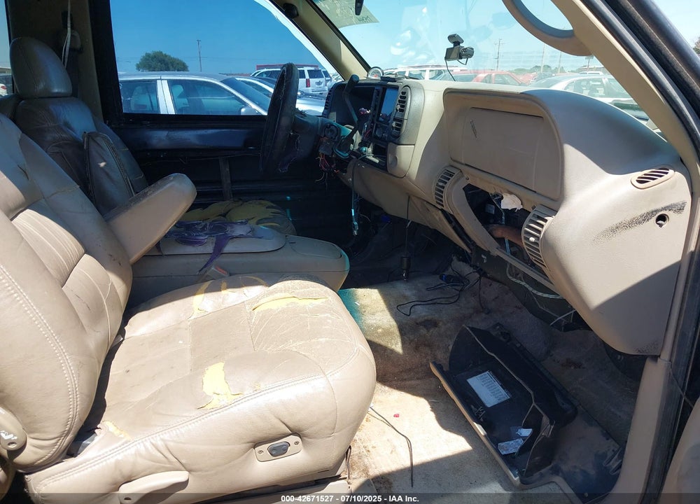 1999 CHEVROLET TAHOE VIN: 3GNEK18R8XG122286