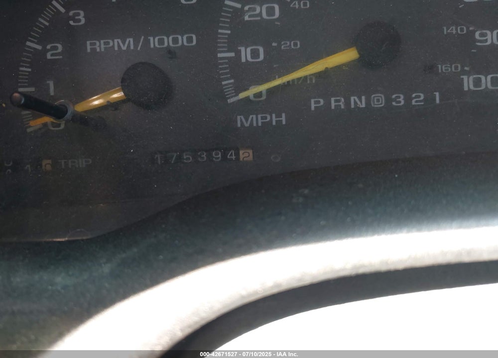 1999 CHEVROLET TAHOE VIN: 3GNEK18R8XG122286
