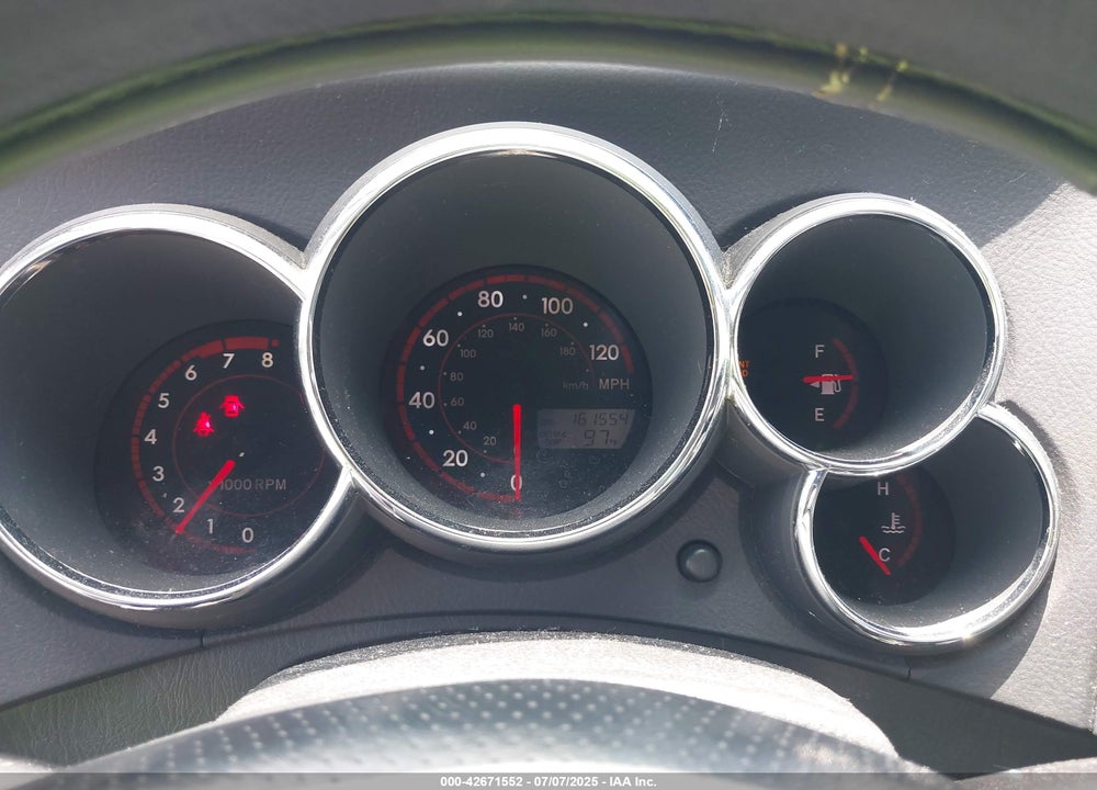 2005 TOYOTA MATRIX VIN: 2T1KR32E35C508081