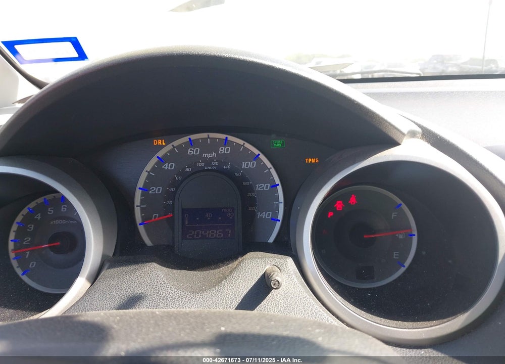 2011 HONDA FIT VIN: JHMGE8H5XBS003900