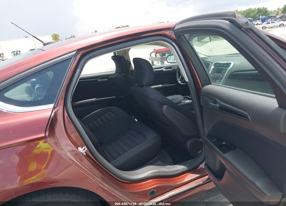 2015 FORD FUSION SE VIN: 3FA6P0HD4FR190767