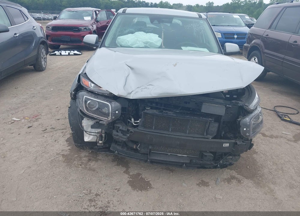 2022 HYUNDAI VENUE VIN: KMHRB8A34NU153887