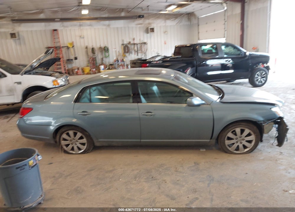 2005 TOYOTA AVALON VIN: 4T1BK36B05U020905