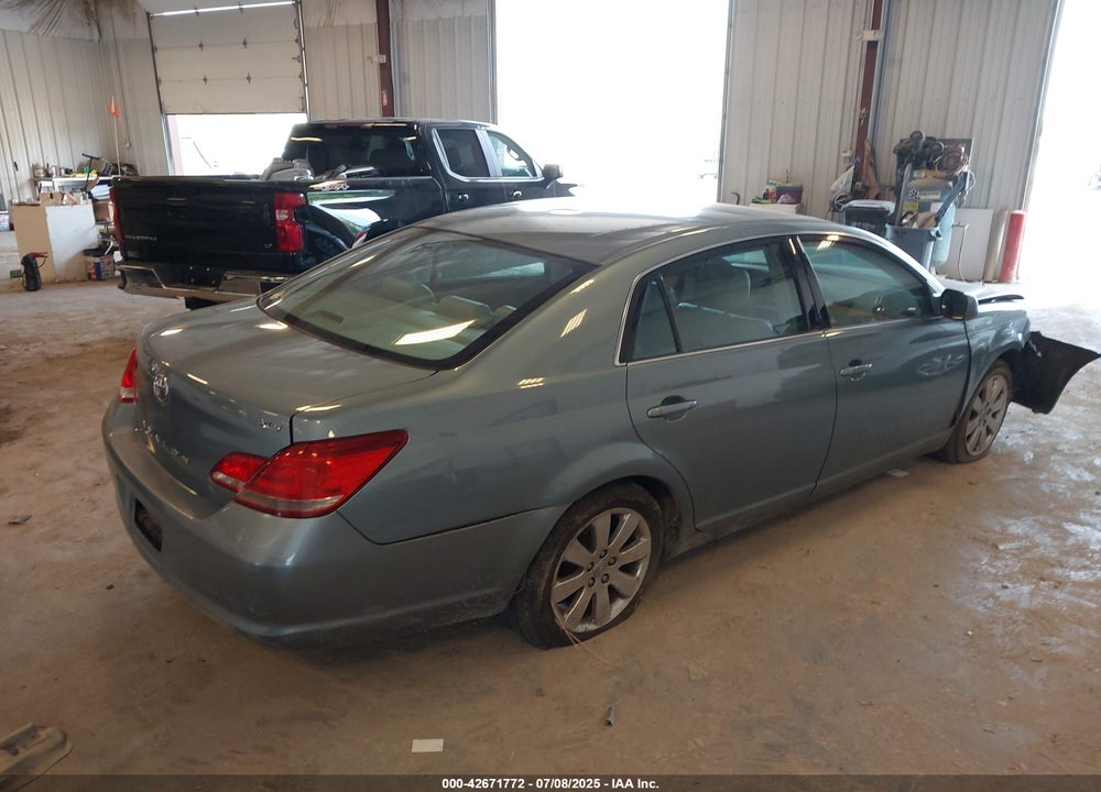 2005 TOYOTA AVALON VIN: 4T1BK36B05U020905