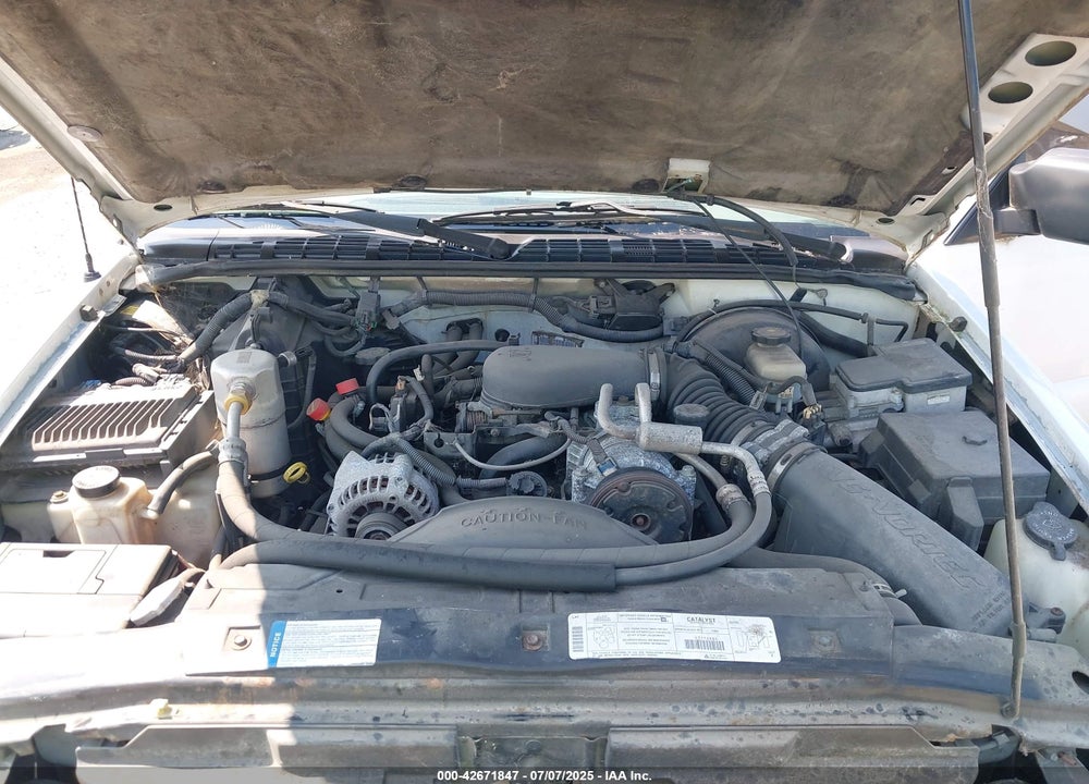 1999 CHEVROLET S-10 LS VIN: 1GCCS14X3XK240212