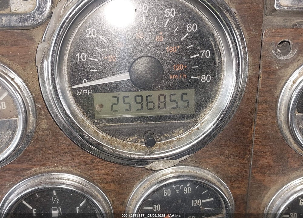 1994 PETERBILT 379 VIN: 1XP5D68X9RD347183