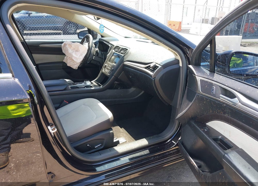 2019 FORD FUSION VIN: 3FA6P0HD8KR127682
