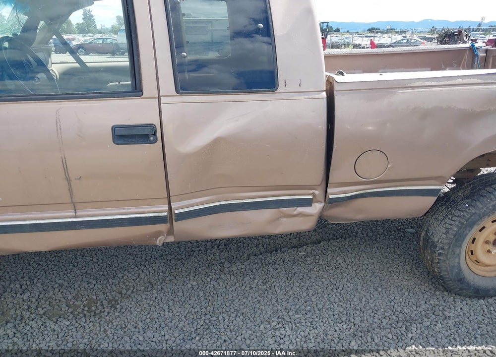 1997 CHEVROLET K1500 FLEETSIDE VIN: 2GCEK19R8V1115769
