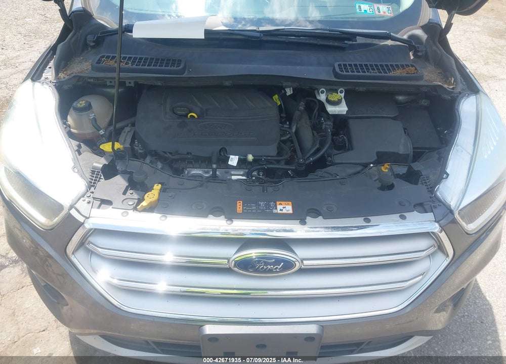 2017 FORD ESCAPE VIN: 1FMCU9GD6HUC58019