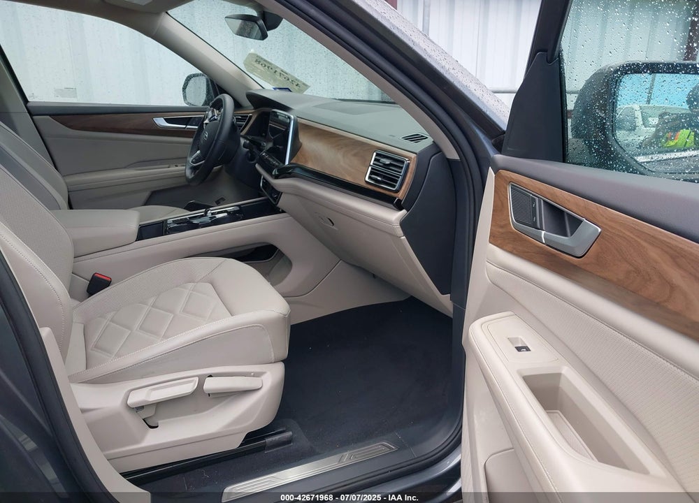 2024 VOLKSWAGEN ATLAS VIN: 1V2HR2CA2RC601106