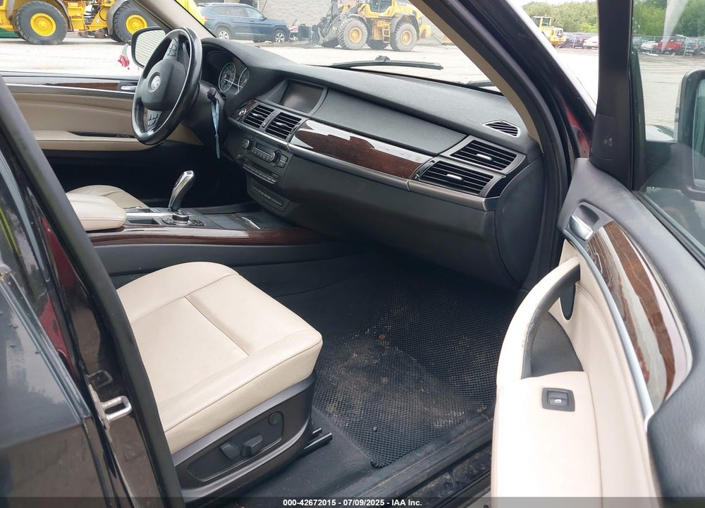 2011 BMW X5 VIN: 5UXZV4C57BL740975